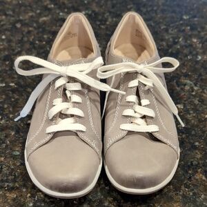Aetrex Women's Taupe Lace-Up Leather Sneakers